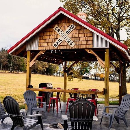 Bourbon Trail: Caboose On The Farm Villa Lawrenceburg Dış mekan fotoğraf
