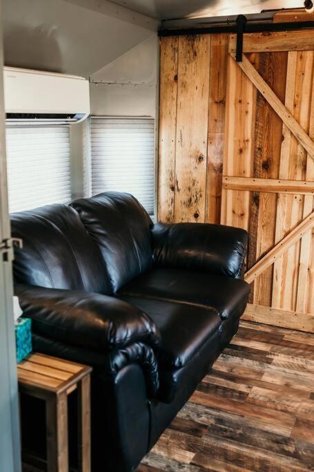 Bourbon Trail: Caboose On The Farm Villa Lawrenceburg Dış mekan fotoğraf