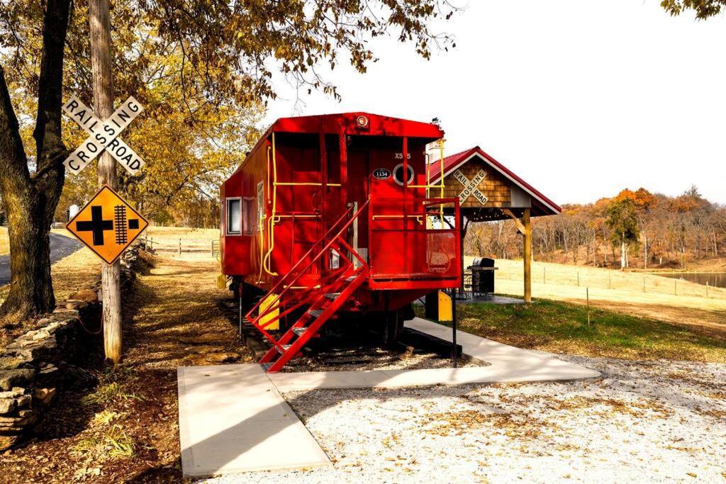 Bourbon Trail: Caboose On The Farm Villa Lawrenceburg Dış mekan fotoğraf